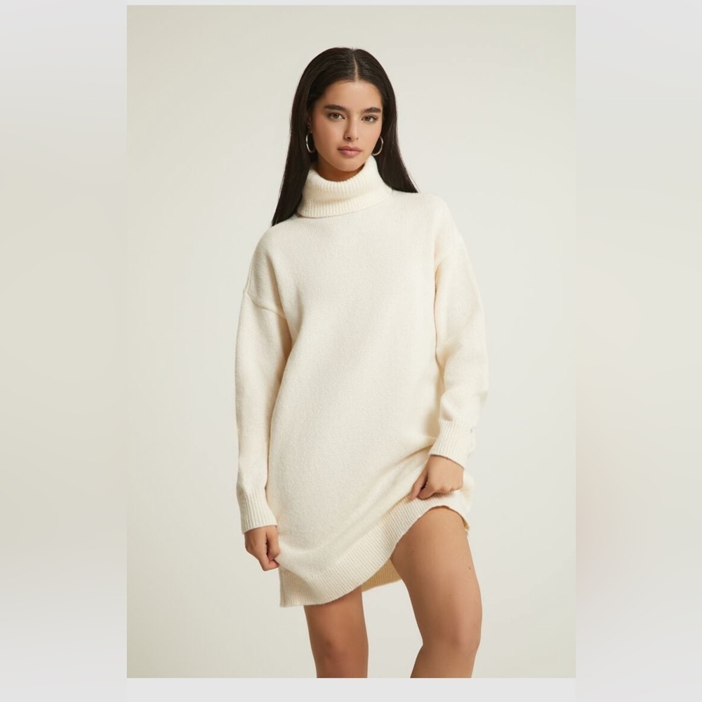 BNWT cream FOREVER 21 sweater dress size small